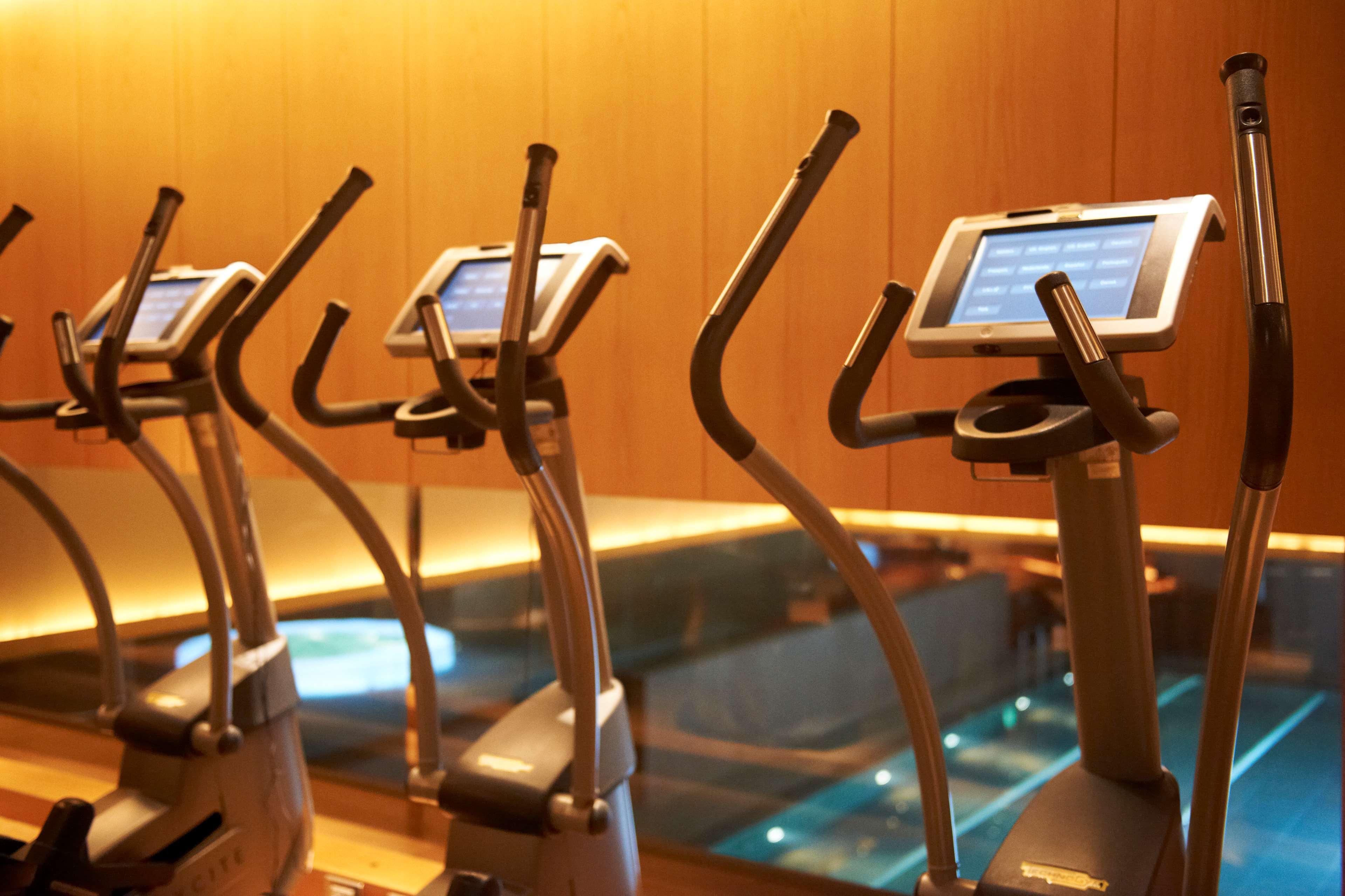Отель Grand Hyatt Токио Экстерьер фото